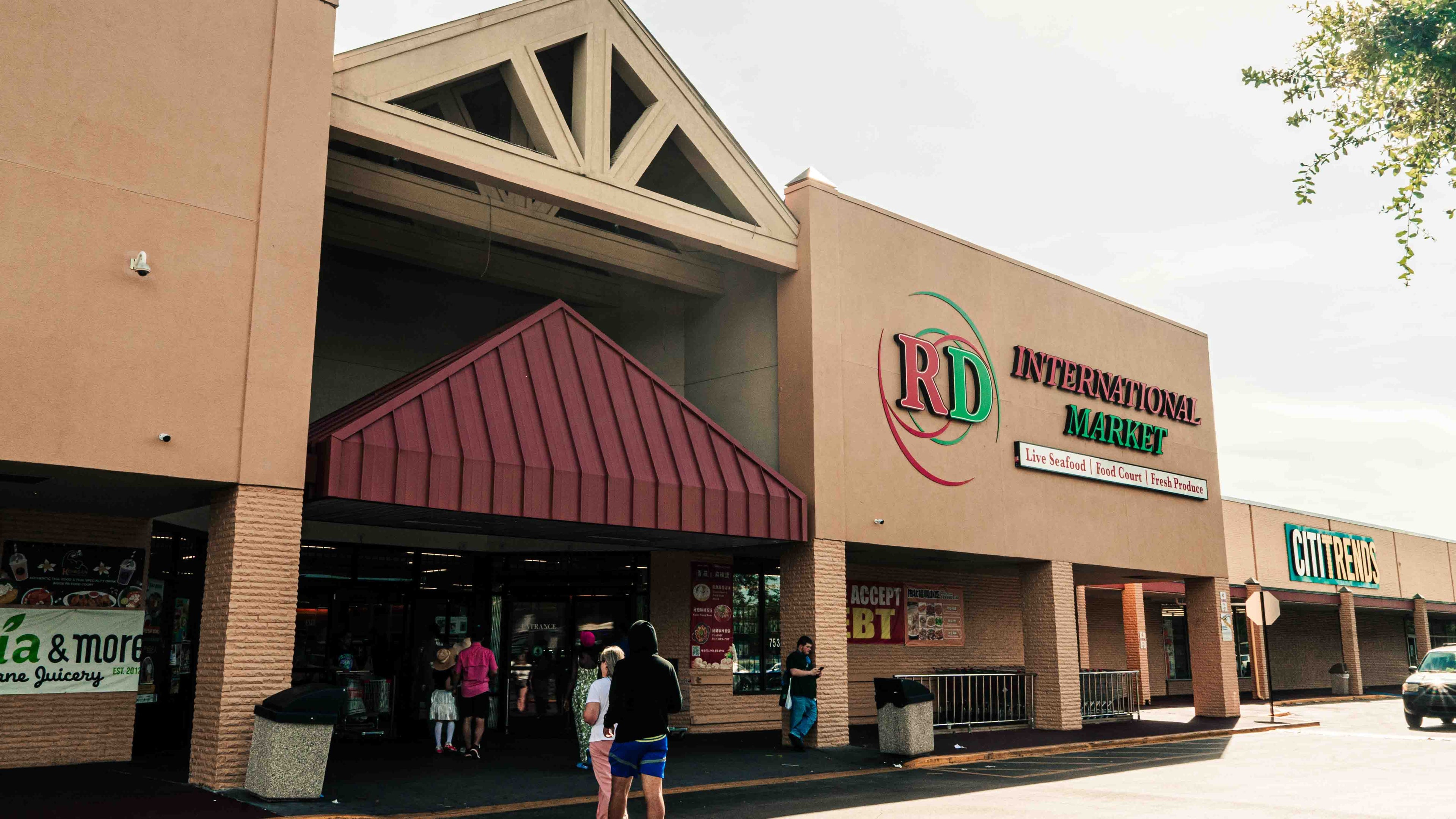 RD International Market And Food Court